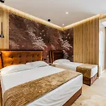 Verona Boutique 4* Durrës